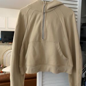 Lululemon Scuba Half Zip (M/L) in Trench!